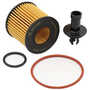 Oil Filters: Sakura EO-1103 Oil Filter Fits R2620P WCO17 EO-11050