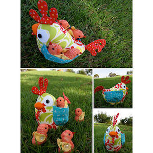Melly & Me Patterns - Clucky the Chicken