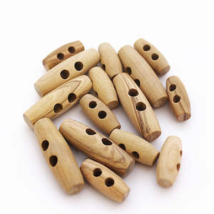 Buttons: Buttons - Natural Wooden Toggles in 2 sizes