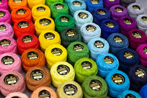 Wonderfil Eleganza Perle 8 Balls - Solid Colours