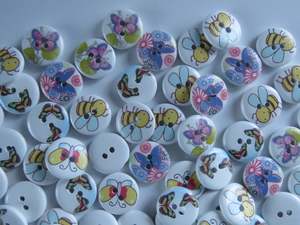 Buttons: 50 mixed print Bee and butterfly  white black 15mm buttons