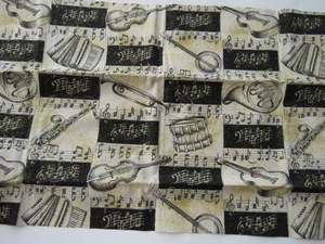 Music and instruments print quilting patchwork fabric- 100% cotton 29cm L x 116cm wide