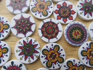 Buttons: 14 Red Green Mustard Retro Vintage print with white background 25mm buttons