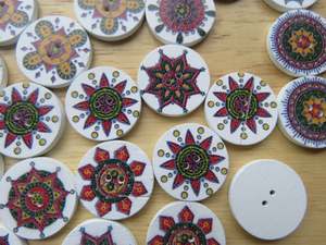 10 Red Green Mustard Retro Vintage print with white background 25mm buttons