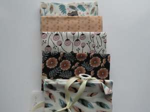 Quilting: Bear garden Bundle of 5 Fat Quarters. Mixed prints- 100% cotton. 50 x 52cm per piece