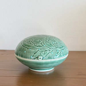 Intaglio Lidded Jewellery Dish | Green With Blue Dots