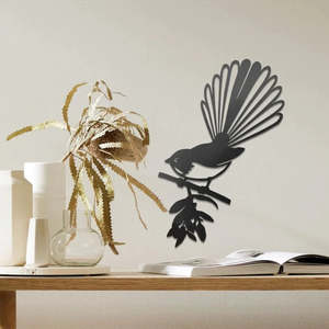 Pīwakawaka | Fantail Wallbird