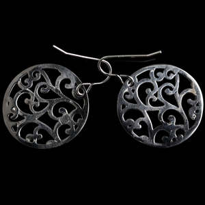 Frances Battersby: Warabi Moyo Round Silver Earrings