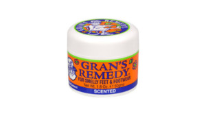 Accessories: Gran's Remedy Scented Powder