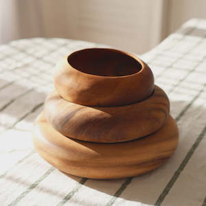 Kitchen & Dining: Donut Bowl - Medium