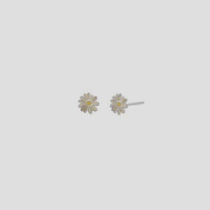 Jewellery Accessories: Chamomile Studs | Silver