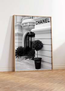 Chanel Boutique Store | Oak Box Frame | A1