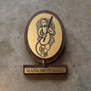 Jewellery Other: Brooch Gold, Mana Motuhake wahine