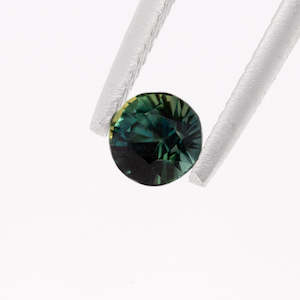 Stone: Green Blue Bi-Colour Sapphire Round 0.85 carat