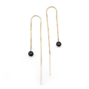 Huia Collection: 14 carat Gold Black Pounamu Dot Chain Earrings