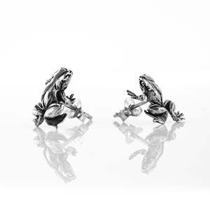 Christmas Gifts Under 100: Froggy studs