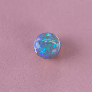 400 500: Semi-Black Opal Round Double-Cabochon 2.78 carats