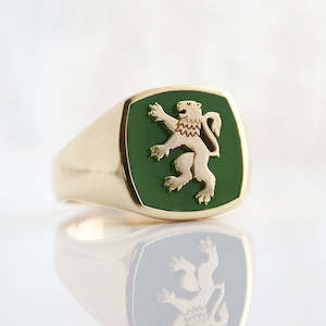 Mens Collection: Pounamu Lion Crest Signet Ring
