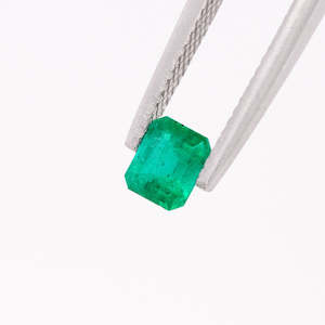 Emerald: Emerald 0.60 carat
