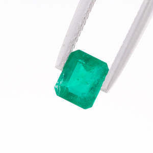 Choose Your Stone: Emerald 0.75 carat