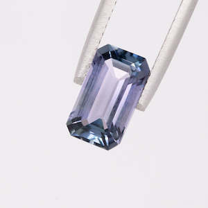 Violet Pleochroism Tanzanite Octagonal cut 2.37 carats
