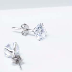Jewellery: Miss Marion Studs | silver clear