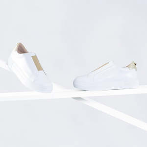 Trainers 1: Elisa Sneaker | White/Gold leather
