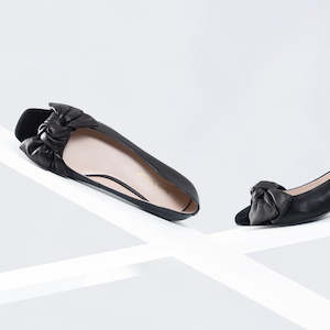 Black Staples: Marilyn Ballet Heel | Black leather/suede combo