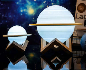 Lights: 3D Saturn LED Touch Lamp