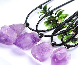 Jewellery: Natural Amethyst Reiki Healing Stone Pendant