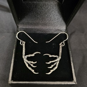 Sparrow Claw Earrings - Ninjaflower