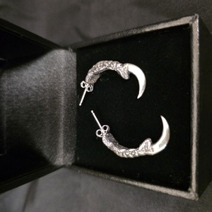 Products: Parrot Claw Studs - Ninjaflower