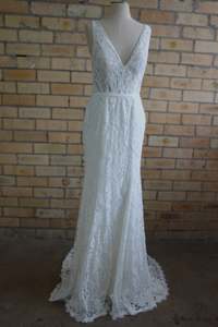Pre Owned Gowns: Hera Couture x Daisy Brides - Rosie Contemporary
