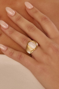 Pave Oval Bezel Ring | Gold