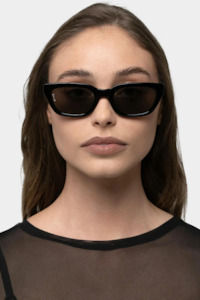Eyewear: Nove | Black/Smoke