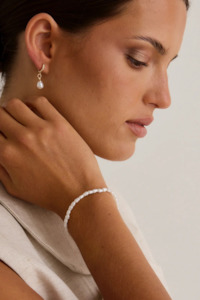 Under 50: Pearl Single Bracelet