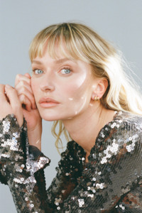 Petite Thick Huggies | White Gold | 8mm