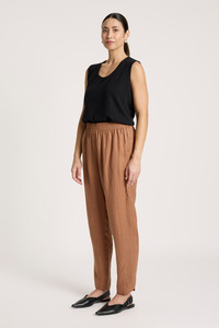 Jeans And Pants: Bajau Pant | Clay