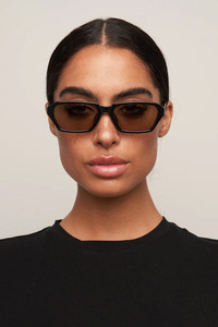 Eyewear: Izzy | Black/Olive