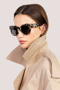 Saben: Sloane Sunglasses | Light Tortoise