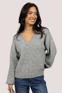 Tops 1: Nouveau V Neck | Ash