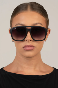 Reina | Black/Smoke Fade