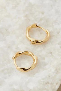 Saint Valentine: Lisbon Huggies Gold