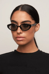 Otra: Greta | Black/Smoke