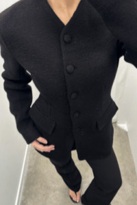 Nomari Short Fitted Coat | Black
