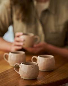 Robert Gordon: ROBERT GORDON - Mineral Mugs