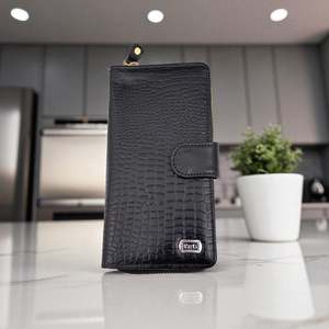 Genuine Leather: Woman’s Genuine Leather Tab Closure Purse