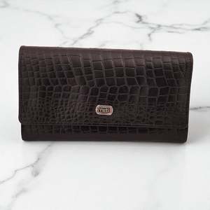 Woman’s Genuine Leather Button Tab Purse