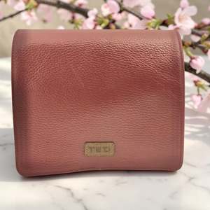 Woman's Genuine Leather Square Flap Crossbody Bag - Red