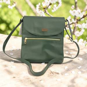Woman's Genuine Leather Medium Crossbody Messenger Bag - Green